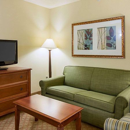 Comfort Inn & Suites Virginia Beach-Norfolk Airport Esterno foto